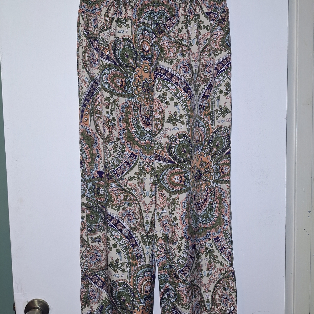 Source Unknown Paisley Print Cropped Pants